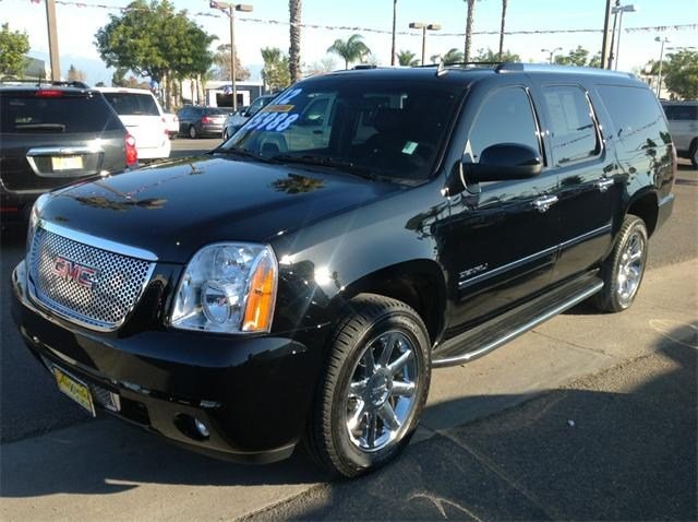 GMC Yukon XL EX Sedan 4D Unspecified