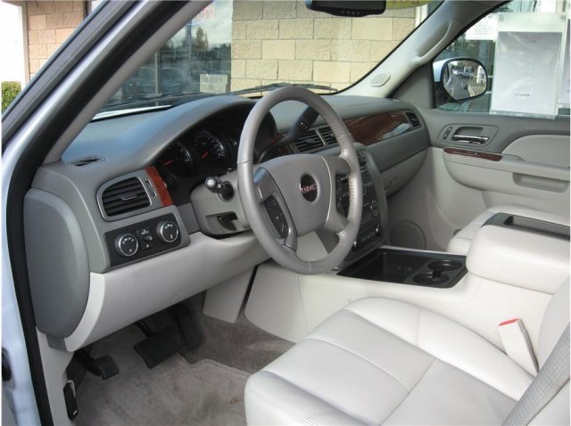 GMC Yukon XL 2012 photo 5