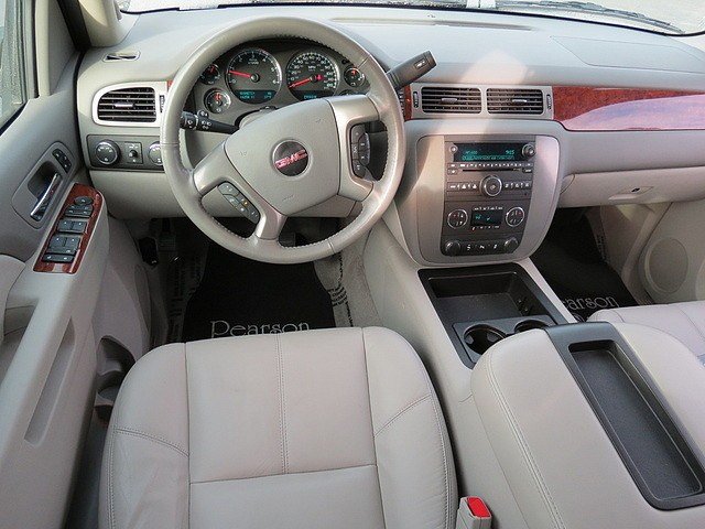 GMC Yukon XL 2012 photo 5