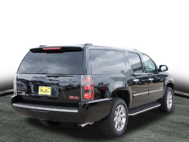 GMC Yukon XL 2012 photo 2