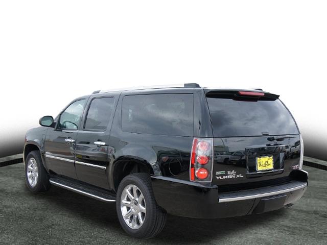 GMC Yukon XL 2012 photo 3