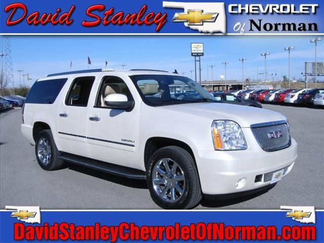 GMC Yukon XL EX Sedan 4D Unspecified