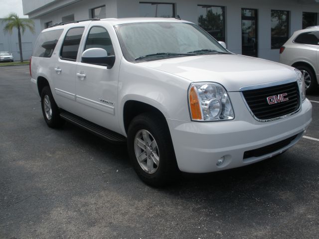 GMC Yukon XL 2013 photo 11