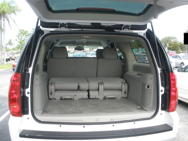 GMC Yukon XL 2013 photo 4