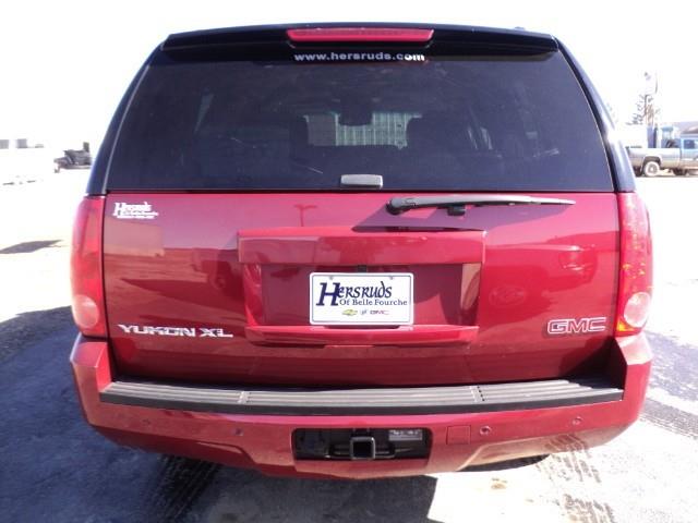 GMC Yukon XL 2013 photo 1
