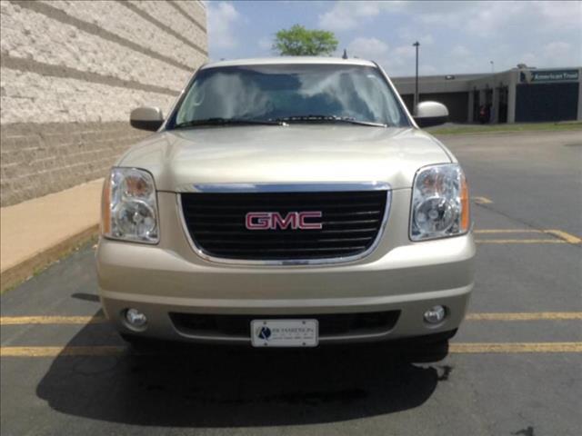 GMC Yukon XL 2014 photo 2