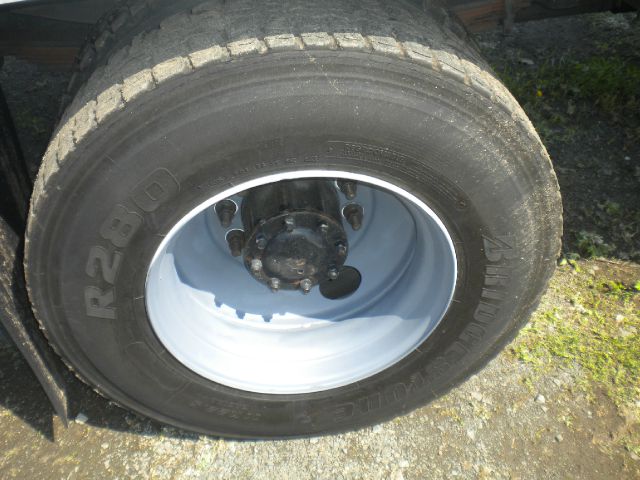 GMC t7500 2007 photo 10