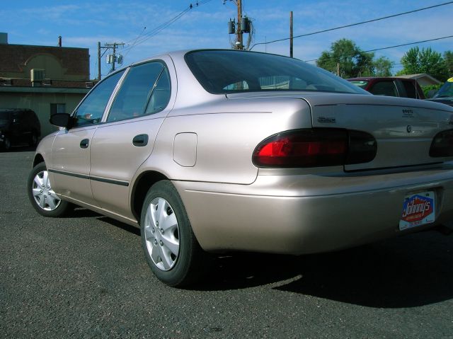 Geo Prizm 1996 photo 1