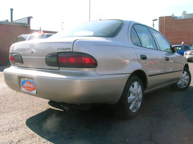 Geo Prizm 1996 photo 2