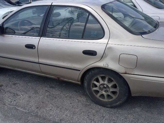 Geo Prizm 1997 photo 1
