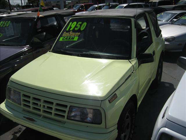 Geo Tracker 1992 photo 1