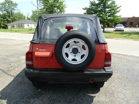 Geo Tracker 1994 photo 1