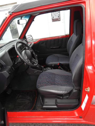 Geo Tracker 1994 photo 9