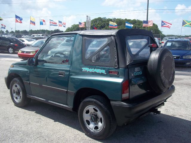 Geo Tracker 1996 photo 3