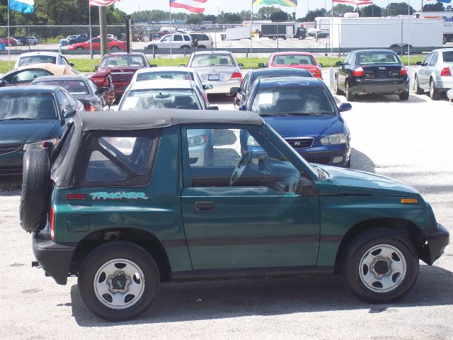 Geo Tracker 1996 photo 4