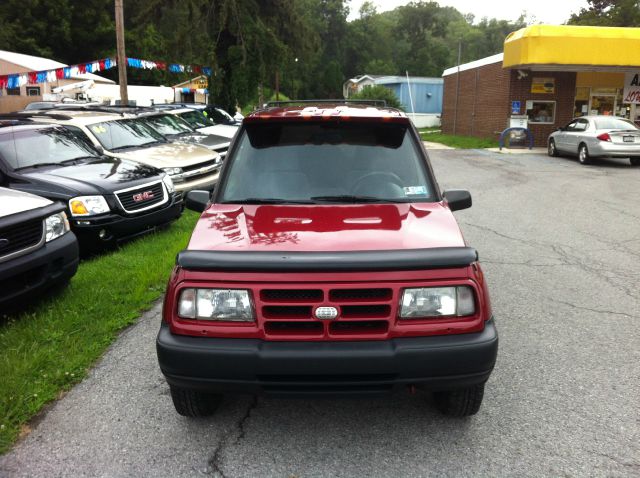Geo Tracker 1996 photo 3