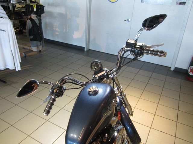 Harley Davidson 883 2003 photo 16
