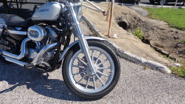 Harley Davidson 883 Sportster 2006 photo 1