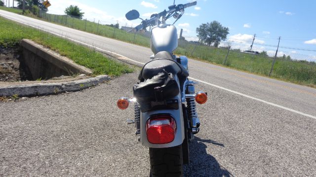 Harley Davidson 883 Sportster 2006 photo 4