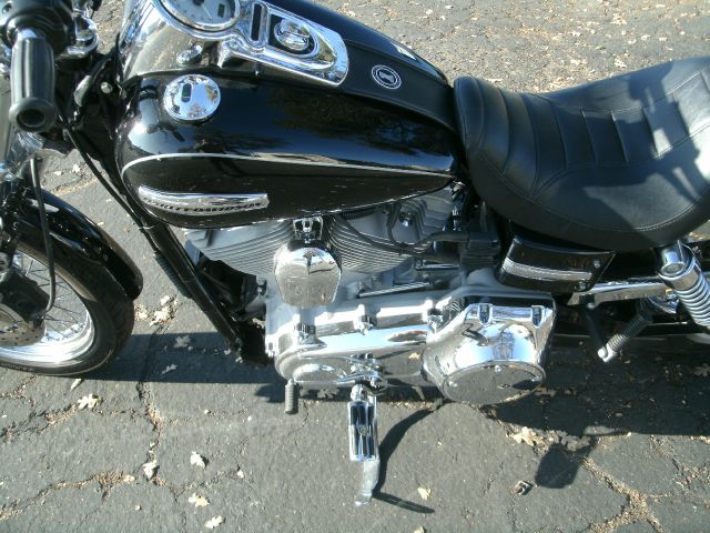 Harley Davidson Dyna Super Glide 2009 photo 2