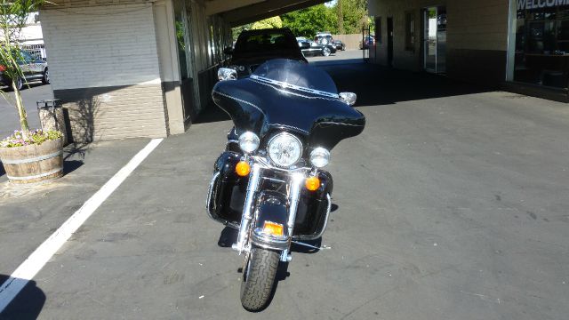 Harley Davidson FLHTC 2014 photo 1