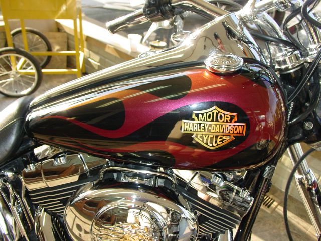 Harley Davidson FXSTD 2000 photo 3