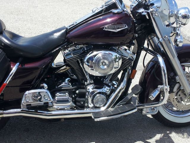 Harley Davidson ROAD KING CLASSIC Touring 4WD Motorcycle