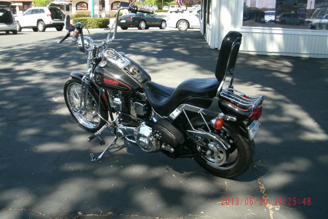 Harley Davidson soft tail Supercrew 139 Inch XLT 4WD 4x4 Truck Motorcycle