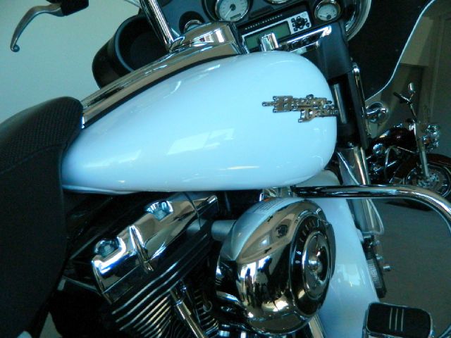 Harley Davidson STREETGLIDE- FLHX Lariatloaded1-owner Motorcycle