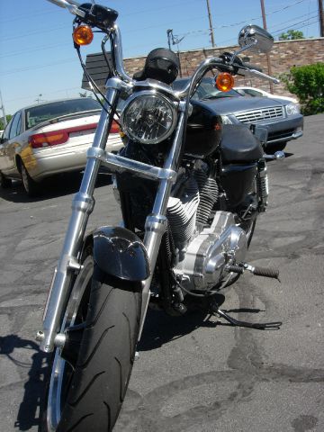 Harley Davidson XL883L 2011 photo 1