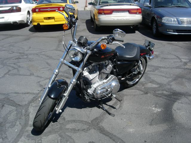 Harley Davidson XL883L 2011 photo 3