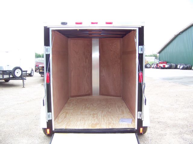 Haulmark 5 X 8 PASSPORT V-NOSE CARGO 2013 photo 1