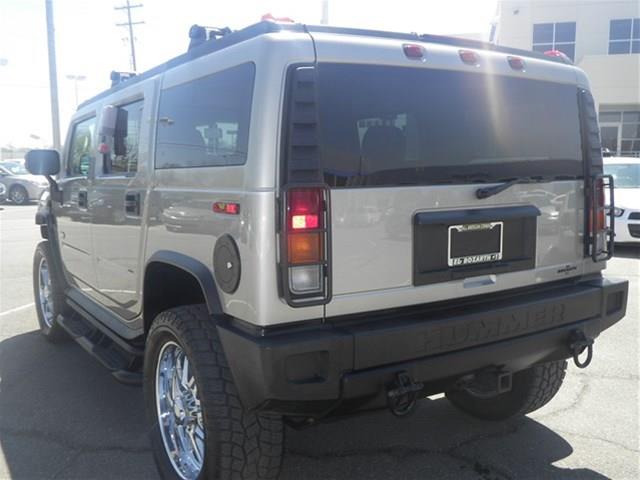 Hummer H2 2004 photo 3