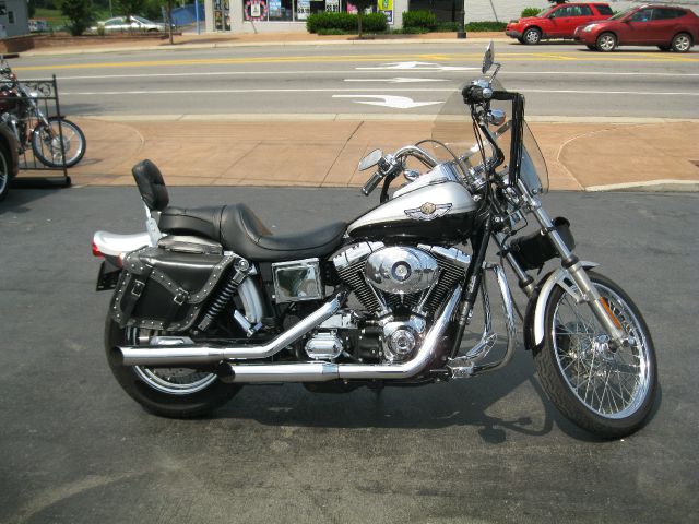 Harley Davidson DYNA 2003 photo 1