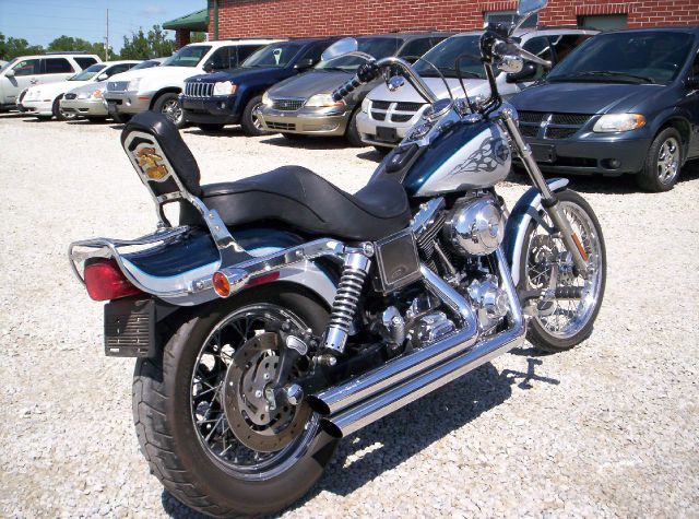 Harley Davidson Dyna Wideglide 2002 photo 1