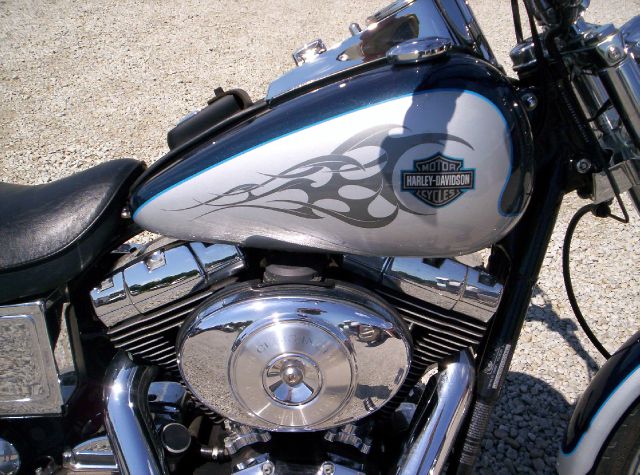 Harley Davidson Dyna Wideglide 2002 photo 3