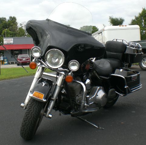 Harley Davidson Electra Glide Bucket Lift Motorcycle