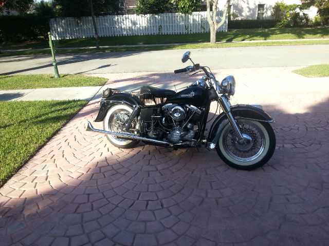 Harley Davidson FL 1964 photo 1