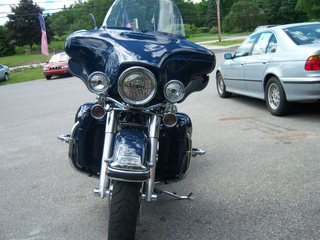 Harley Davidson FLHCTU 2010 photo 1