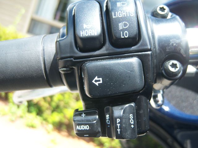 Harley Davidson FLHCTU 2010 photo 12