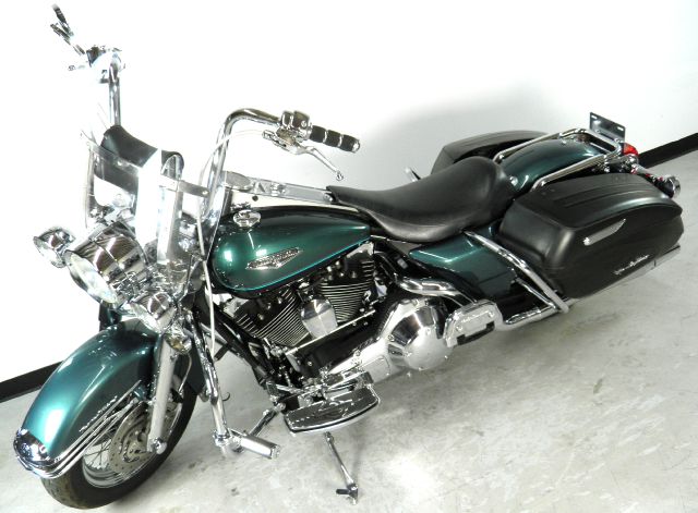 Harley Davidson FLHRCI ROAD KING CLASSIC 2000 photo 4