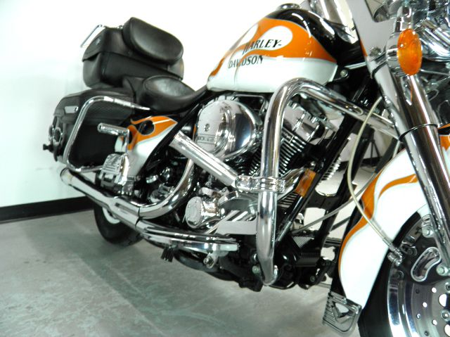 Harley Davidson FLHRCI ROAD KING CLASSIC 2014 photo 26