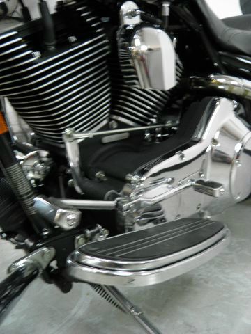 Harley Davidson FLHRSI ROAD KING CUSTOM 2004 photo 20