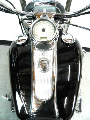 Harley Davidson FLHRSI ROAD KING CUSTOM 2004 photo 34