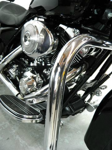 Harley Davidson FLHRSI ROAD KING CUSTOM 2004 photo 36