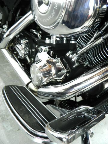 Harley Davidson FLHRSI ROAD KING CUSTOM 2004 photo 40