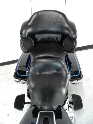 Harley Davidson FLHTCU Electra Glide Ultra Classic 2007 photo 32