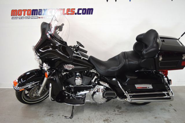 Harley Davidson FLHTCU Ultra Classic Electra G 2010 photo 1