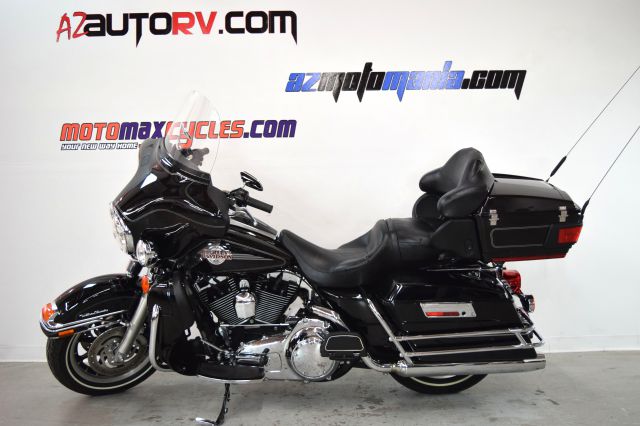 Harley Davidson FLHTCU Ultra Classic Electra G 2010 photo 2