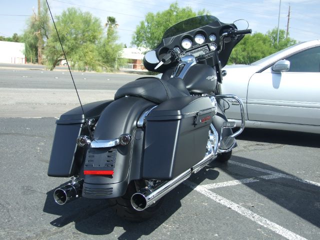 Harley Davidson FLHX 103 cid motor 2011 photo 17